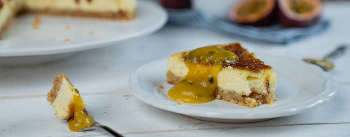 Crème-Brûlée-Cheesecake mit Mango-Maracuja-Soße für 16 Personen von lidl-kochen.de