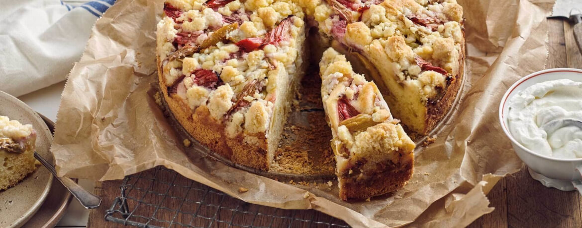 Rhabarberkuchen mit Streuseln - Rezept | LIDL Kochen