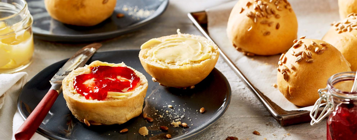 Dinkelbrötchen mit Sonnenblumenkernen für 4 Personen von lidl-kochen.de