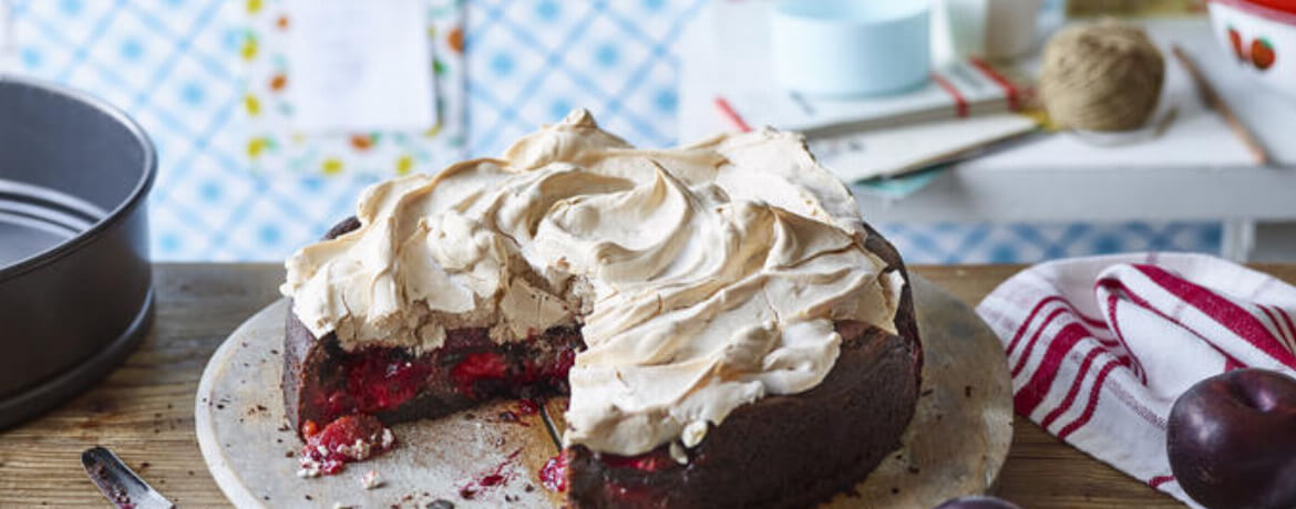 Schoko-Pflaumen-Kuchen mit Zimtbaiser - Rezept | LIDL Kochen