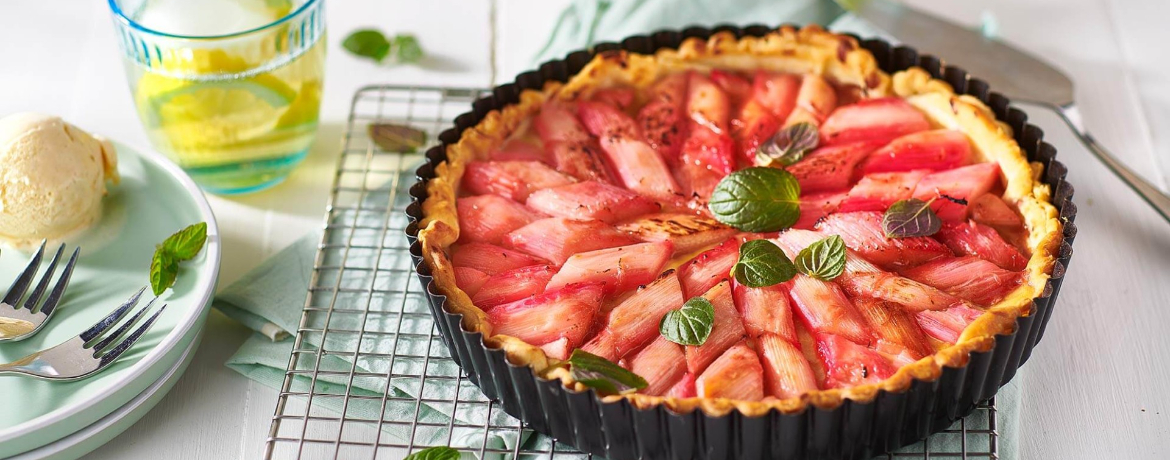 Rhabarber-Tarte-Rezept für 4 Personen von lidl-kochen.de