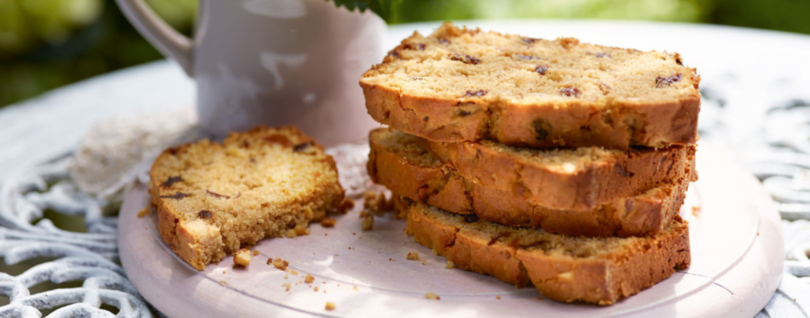 Erdnusskuchen mit getrockneten Früchten - Rezept | LIDL Kochen