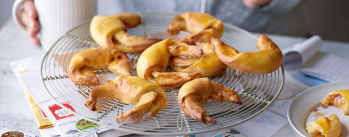 Quarkhörnchen mit Pflaumenfüllung für 12 Personen von lidl-kochen.de