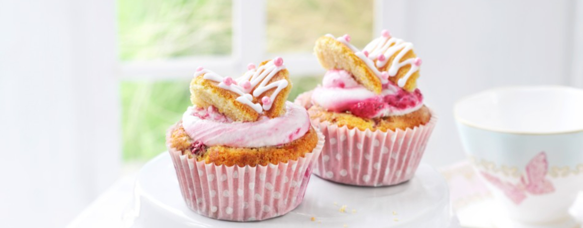 Himbeer-Schmetterlings-Cupcakes für 12 Personen von lidl-kochen.de