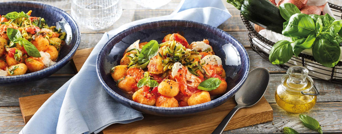 Gnocchi al Pomodoro mit Zucchinigemüse für 4 Personen von lidl-kochen.de