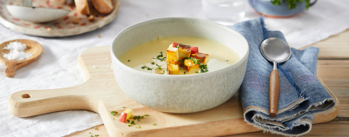 Sellerie-Apfelsüppchen mit Thymian und Räuchertofu für 4 Personen von lidl-kochen.de