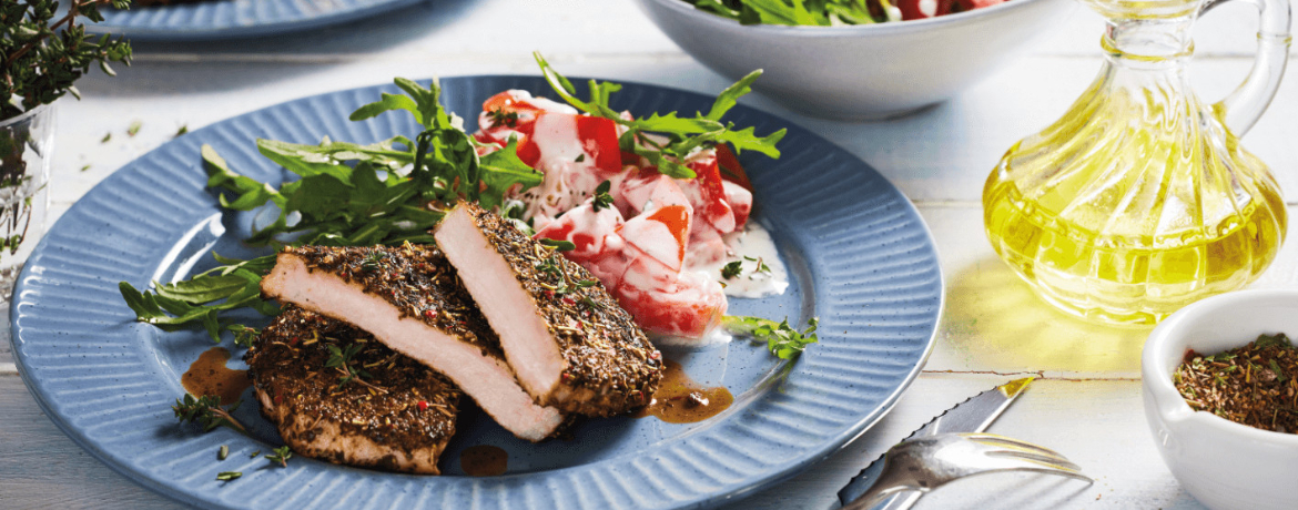 Steaks vom Schwein im Kräuter-Gewürz-Mantel mit Rucola-Tomatensalat für 4 Personen von lidl-kochen.de