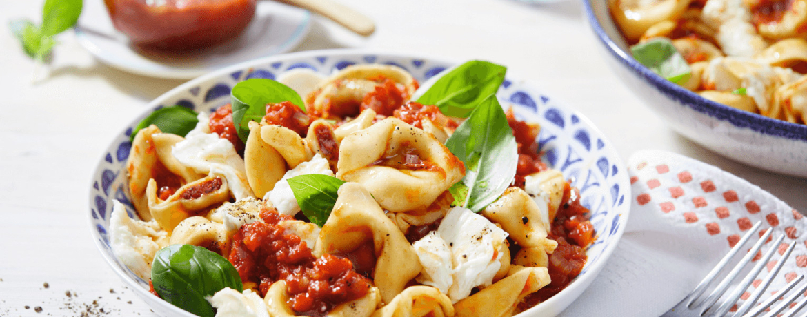 Tortelloni mit Tomate Mozzarella al arabbiata für 4 Personen von lidl-kochen.de