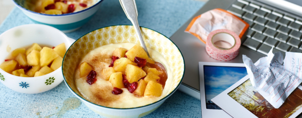 Grießbrei mit Apfel-Cranberry-Kompott - Rezept | LIDL Kochen