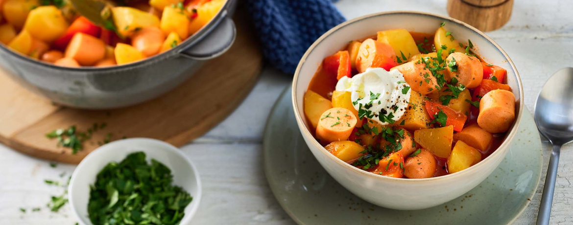 Kartoffelgulasch mit Würstchen für 4 Personen von lidl-kochen.de