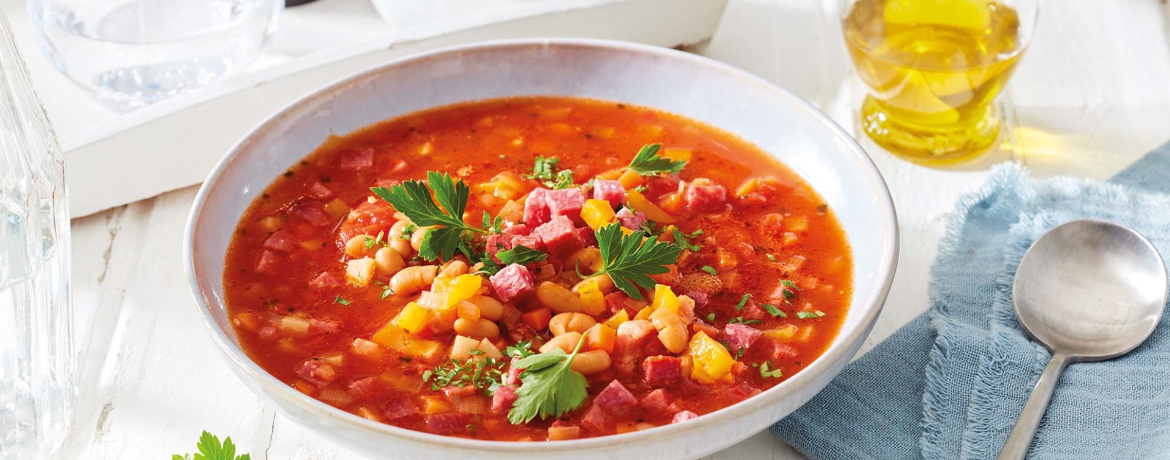 Bohnen-Tomaten-Suppe mit Salami für 4 Personen von lidl-kochen.de