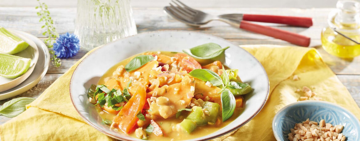 Süßkartoffel-Kichererbsen-Curry mit Erdnüssen für 4 Personen von lidl-kochen.de