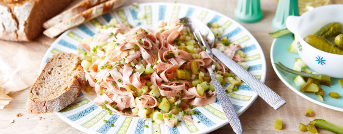 Wurstsalat mit zweierlei Gurken für 4 Personen von lidl-kochen.de