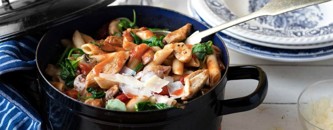 One Pot Pasta mit Hähnchen für 4 Personen von lidl-kochen.de