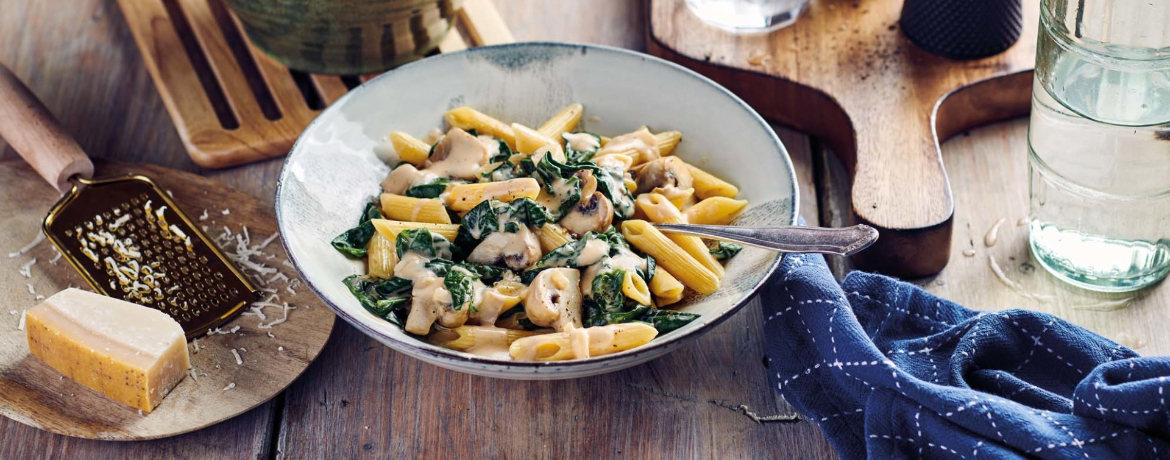 One Pot Pasta mit Spinat und Champignons für 4 Personen von lidl-kochen.de