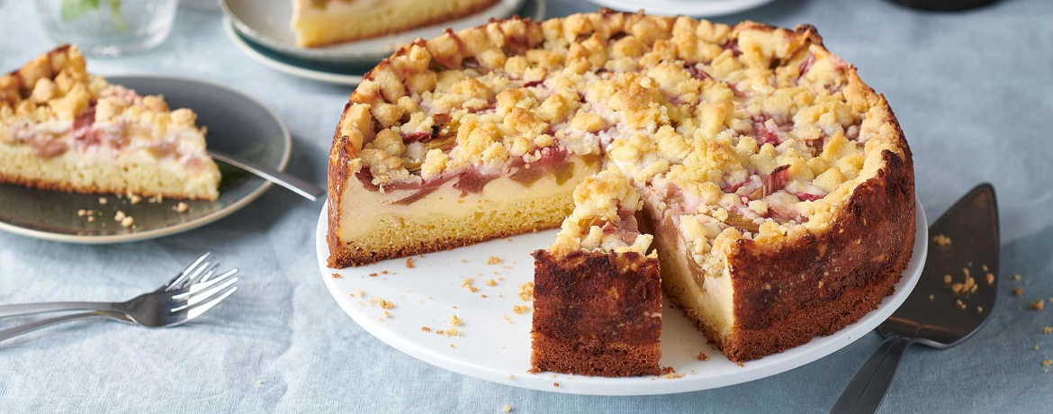 Rhabarberkuchen mit Pudding - Rezept | LIDL Kochen
