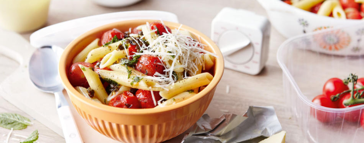 Nudeln mit geschmorten Tomaten, Kapern und Minze für 4 Personen von lidl-kochen.de