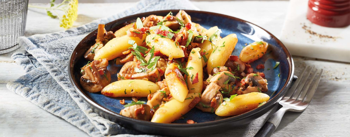 Gebratene Schupfnudeln mit Speck und Pilzen für 4 Personen von lidl-kochen.de