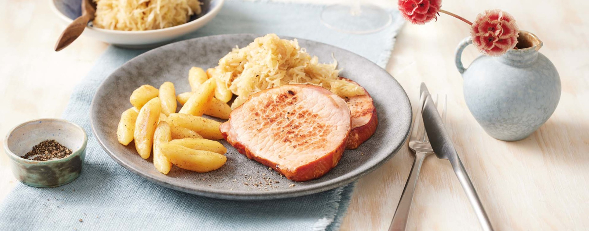 Kasseler mit Sauerkraut und Schupfnudeln für 4 Personen von lidl-kochen.de