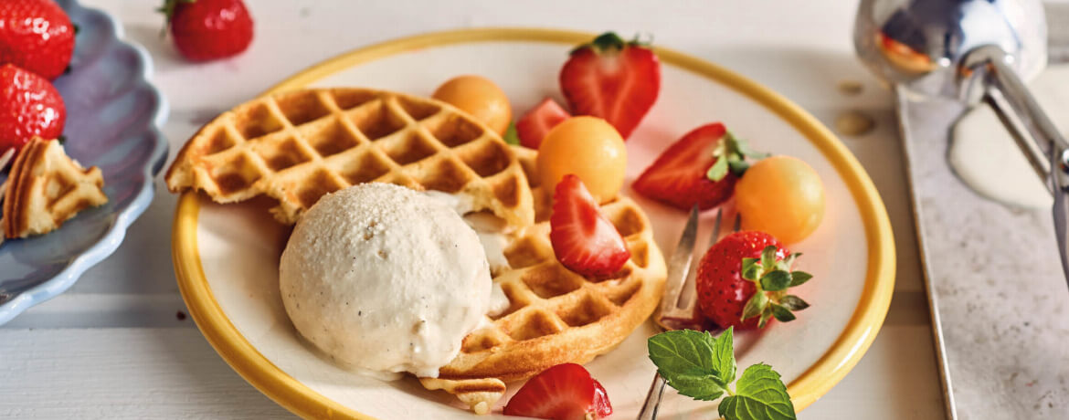 Zitronenwaffel mit Früchten und Eis für 4 Personen von lidl-kochen.de