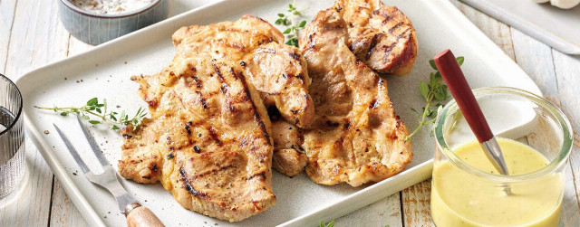 Gegrillte Nackensteaks in Bier-Marinade - Monsieur Cuisine Rezept
