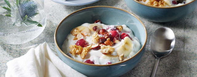 Kirsch-Bananen-Quark mit Knusperflocken - Rezept | LIDL Kochen