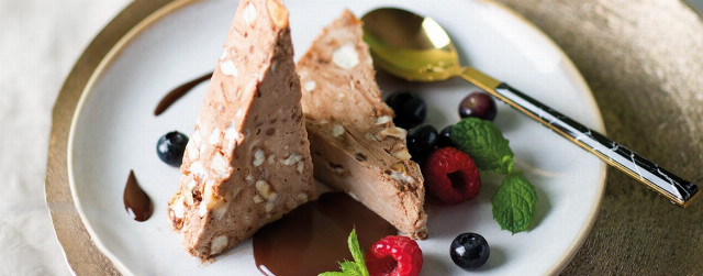Torrone-Parfait mit Schokosoße - Rezept | LIDL Kochen