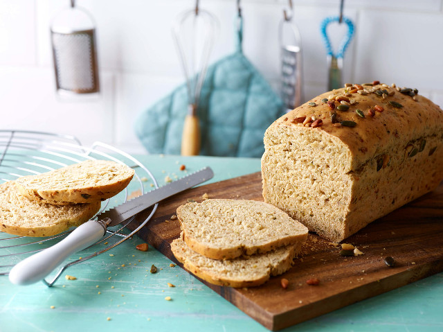 Dinkel-Körner-Brot mit Kräutern - Monsieur Cuisine Rezept