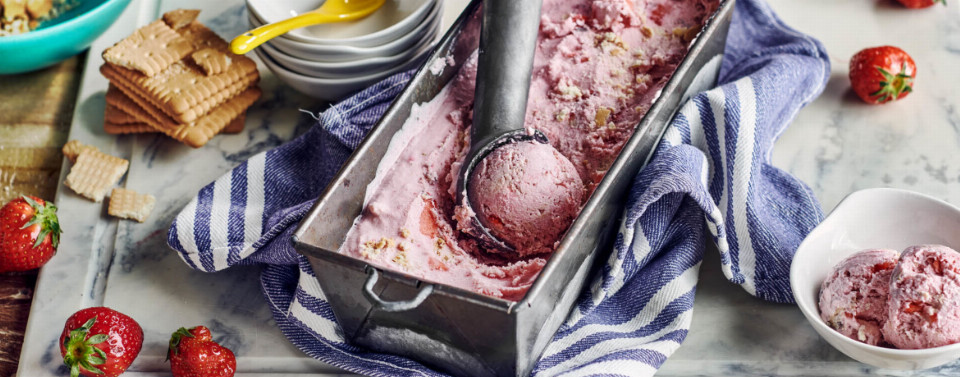 Erdbeer-Frischkäse-Eis - Rezept | LIDL Kochen