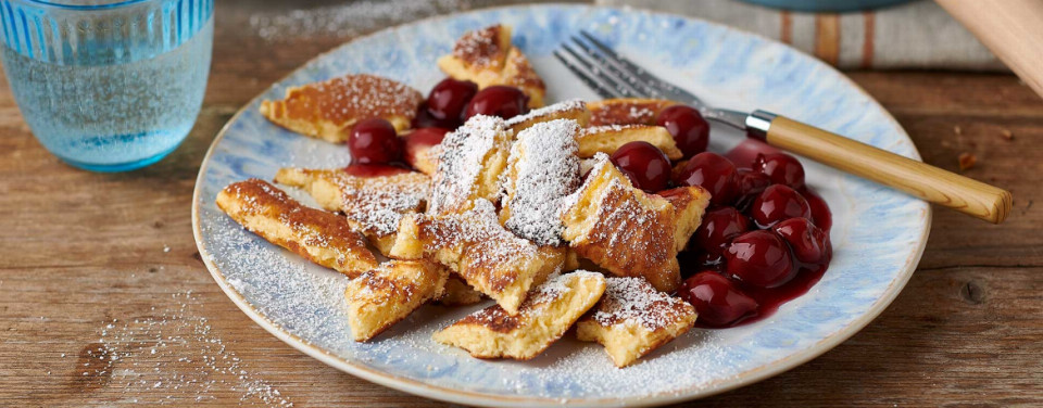 Kaiserschmarrn mit Kirsch-Sauce - Rezept | LIDL Kochen Kaiserschmarrn mit Kirsch-Sauce - Rezept | LIDL Kochen