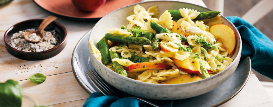 Nudelsalat mit grünem Spargel und Aprikosen - Rezept | LIDL Kochen Nudelsalat mit grünem Spargel und Aprikosen - Rezept | LIDL Kochen