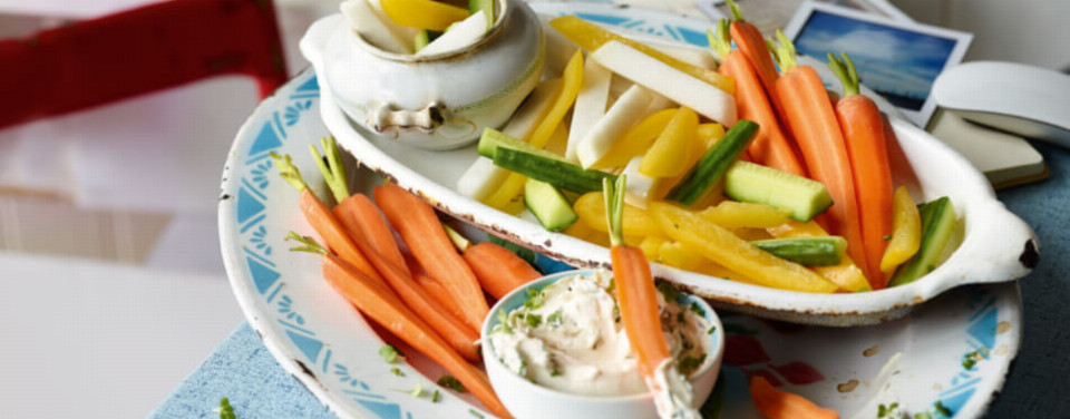 Gemüsesticks mit Schnittlauchdip - Rezept | LIDL Kochen