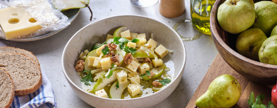 Käsesalat mit Walnüssen und Birne - Rezept | LIDL Kochen Käsesalat mit Walnüssen und Birne - Rezept | LIDL Kochen
