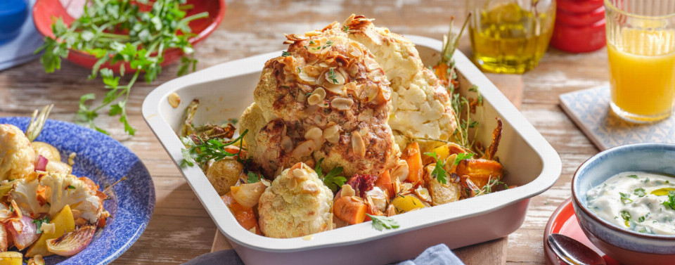 Ganzer gerösteter Blumenkohl Ofengemüse Dip - Rezept | LIDL Kochen Ganzer gerösteter Blumenkohl Ofengemüse Dip - Rezept | LIDL Kochen