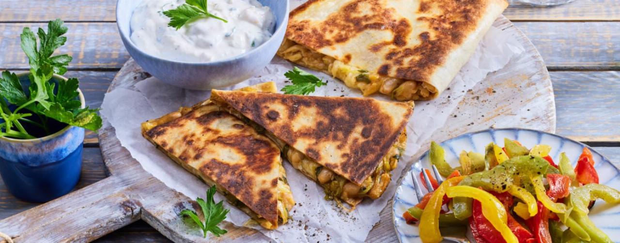 Quesadillas mit Paprika-Salat - Rezept | LIDL Kochen