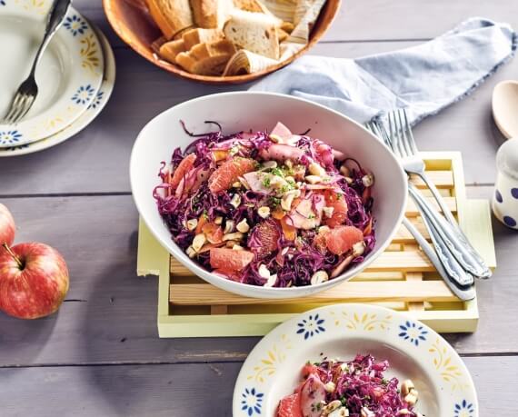 Rotkohl-Apfel-Salat mit Grapefruit