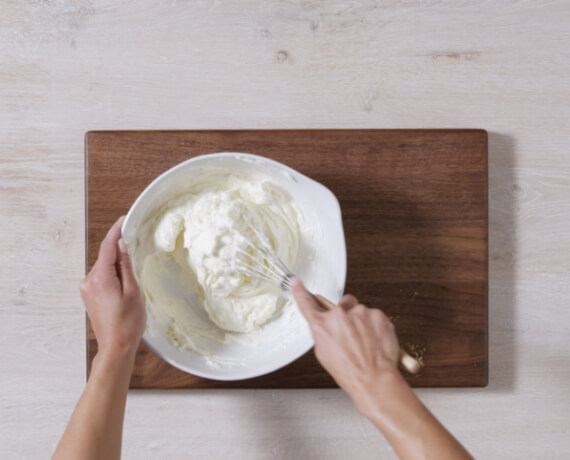 Dies ist Schritt Nr. 3 der Anleitung, wie man das Rezept Dalgona Cheesecake zubereitet.