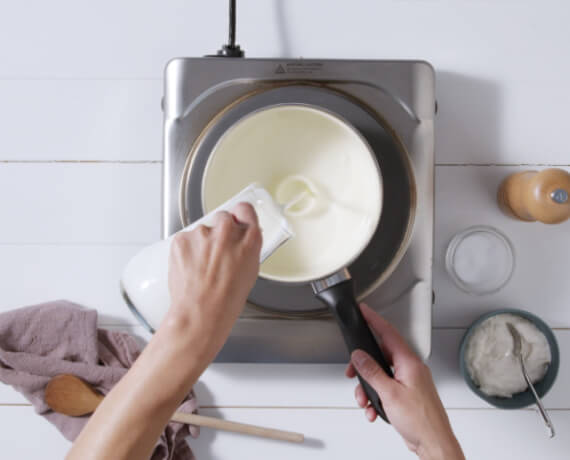 Dies ist Schritt Nr. 3 der Anleitung, wie man das Rezept Marmorierte Rote-Bete-Suppe zubereitet.