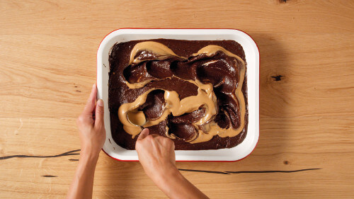 Dies ist Schritt Nr. 3 der Anleitung, wie man das Rezept Erdnussbutter-Swirl-Brownies zubereitet.