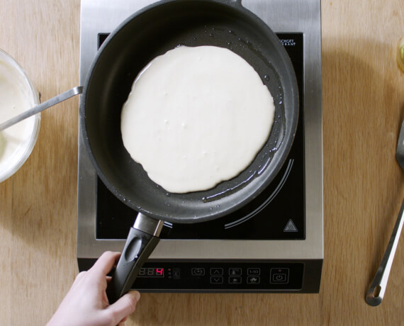 Dies ist Schritt Nr. 2 der Anleitung, wie man das Rezept Pfannkuchen Grundrezept zubereitet.