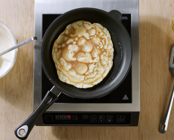 Dies ist Schritt Nr. 3 der Anleitung, wie man das Rezept Pfannkuchen Grundrezept zubereitet.