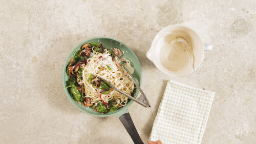 Dies ist Schritt Nr. 6 der Anleitung, wie man das Rezept Vegane-Zitronen Spaghetti mit Cashew-Sauce zubereitet.