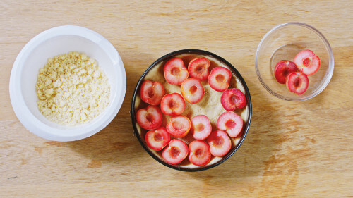 Dies ist Schritt Nr. 3 der Anleitung, wie man das Rezept Veganer Pflaumenkuchen mit Streuseln zubereitet.