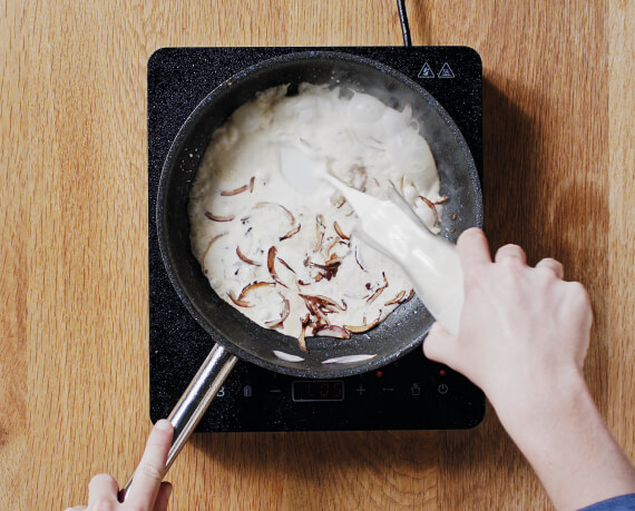 Dies ist Schritt Nr. 2 der Anleitung, wie man das Rezept Tagliatelle mit Spinat und Hähnchen zubereitet.