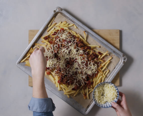 Dies ist Schritt Nr. 4 der Anleitung, wie man das Rezept Chili Cheese Fries zubereitet.