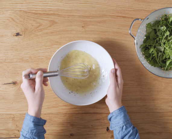 Dies ist Schritt Nr. 4 der Anleitung, wie man das Rezept Mac and Cheese mit Salat zubereitet.