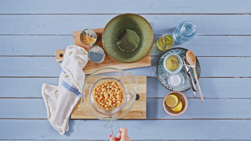 Dies ist Schritt Nr. 1 der Anleitung, wie man das Rezept Veganes Eiweiß mit Aquafaba zubereitet.