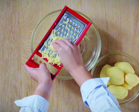 Dies ist Schritt Nr. 1 der Anleitung, wie man das Rezept Kartoffelpuffer Grundrezept zubereitet.