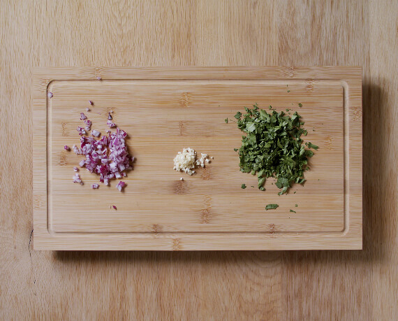 Dies ist Schritt Nr. 1 der Anleitung, wie man das Rezept Guacamole Grundrezept zubereitet.