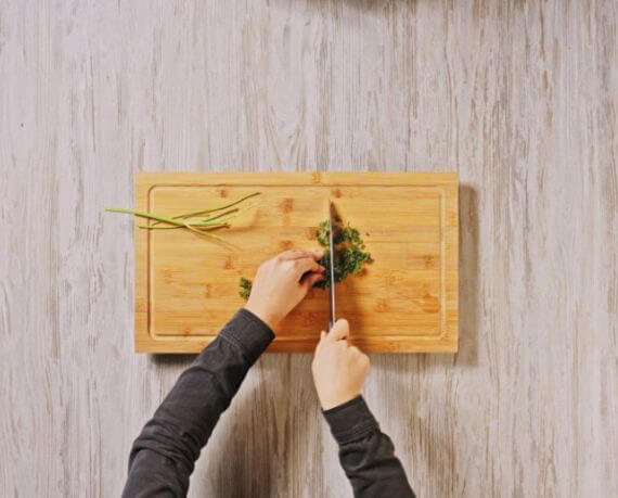 Dies ist Schritt Nr. 4 der Anleitung, wie man das Rezept Herbstlicher Gemüseeintopf mit Würstchen zubereitet.